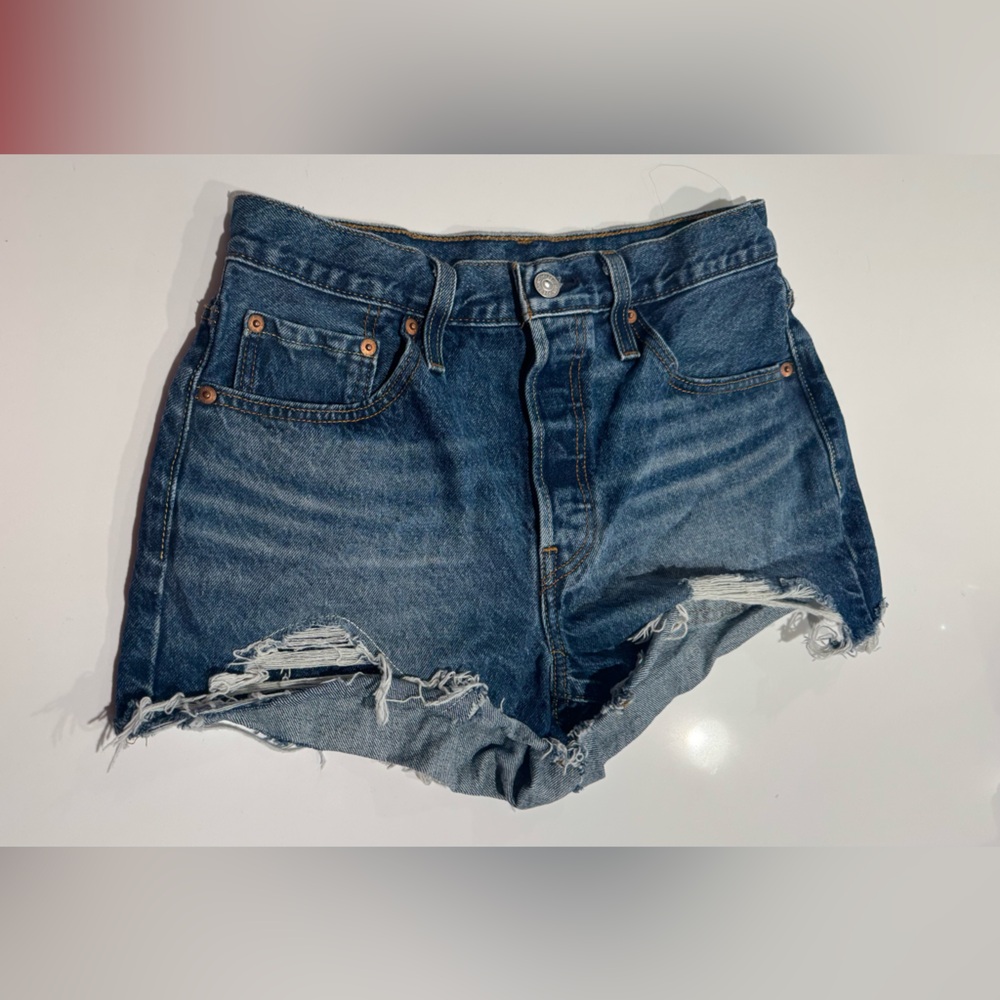Levi’s ripped Jean shorts